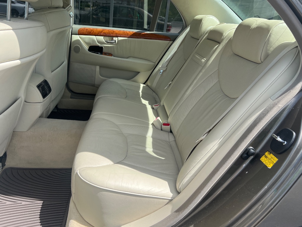 2006 Lexus LS