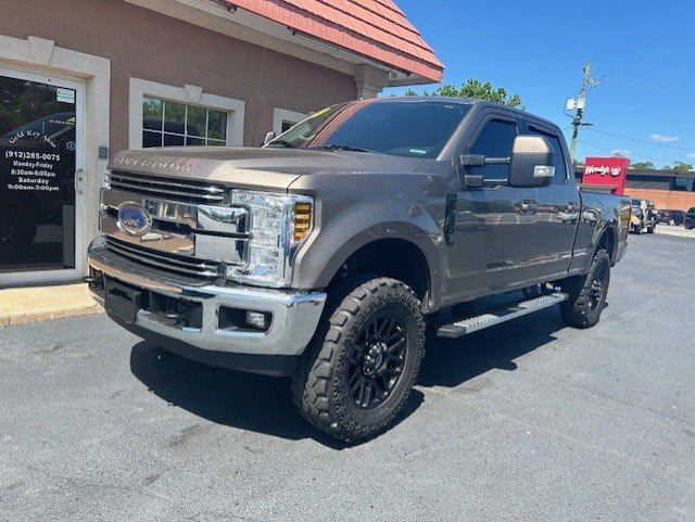 The 2018 Ford F250sd Lariat photos