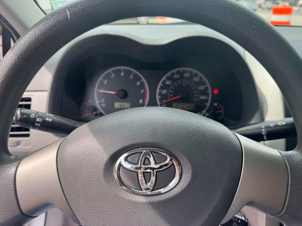 2010 Toyota Corolla photo