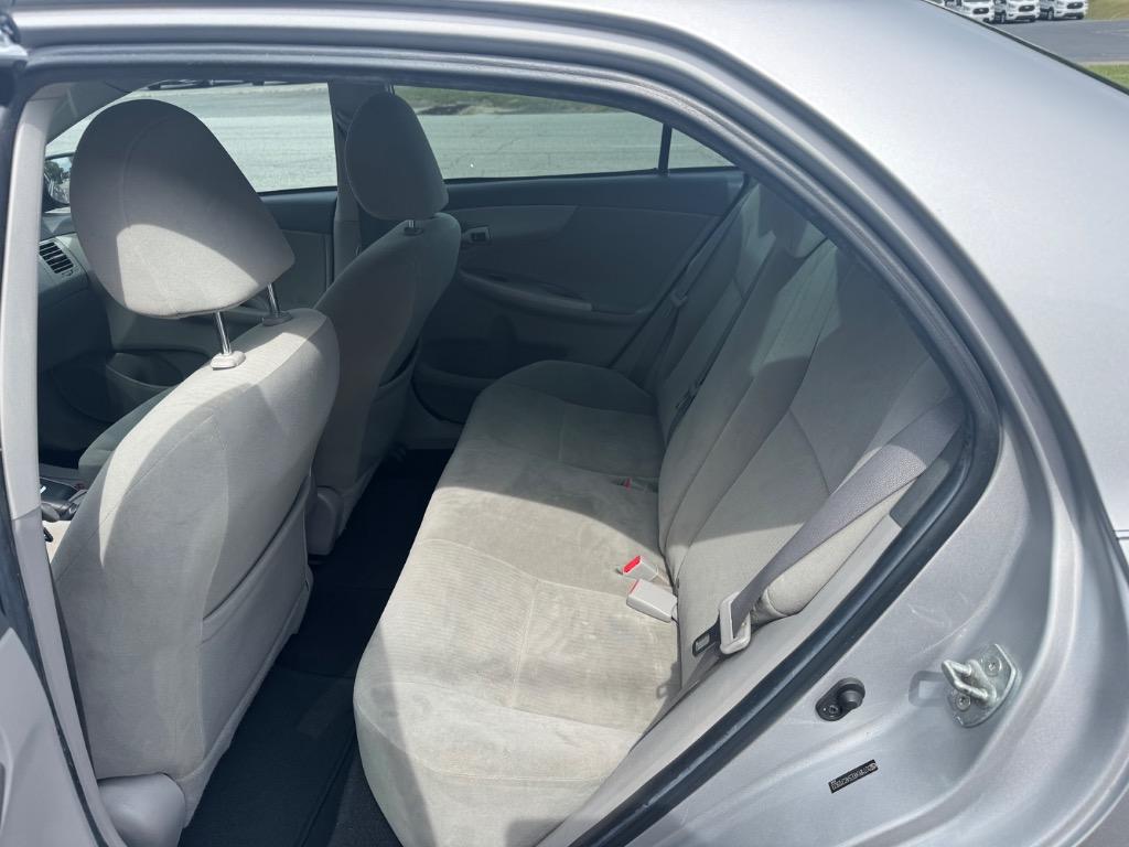 2010 Toyota Corolla photo