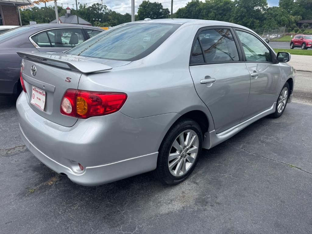 2010 Toyota Corolla photo