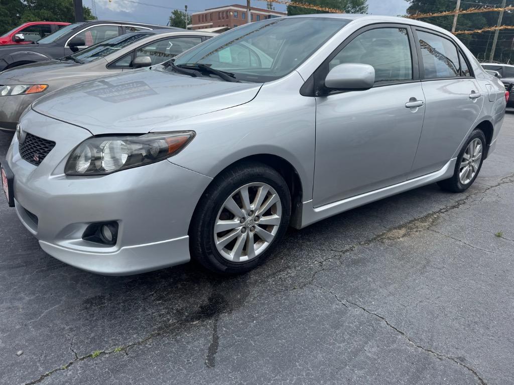 2010 Toyota Corolla photo