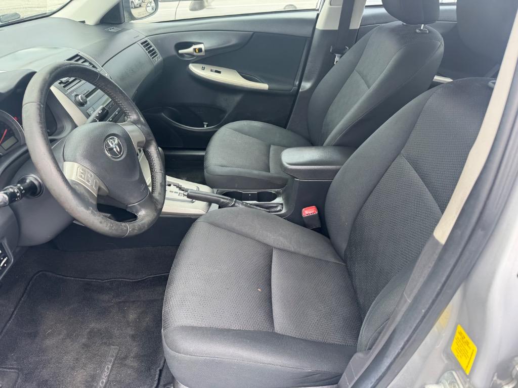 2010 Toyota Corolla photo