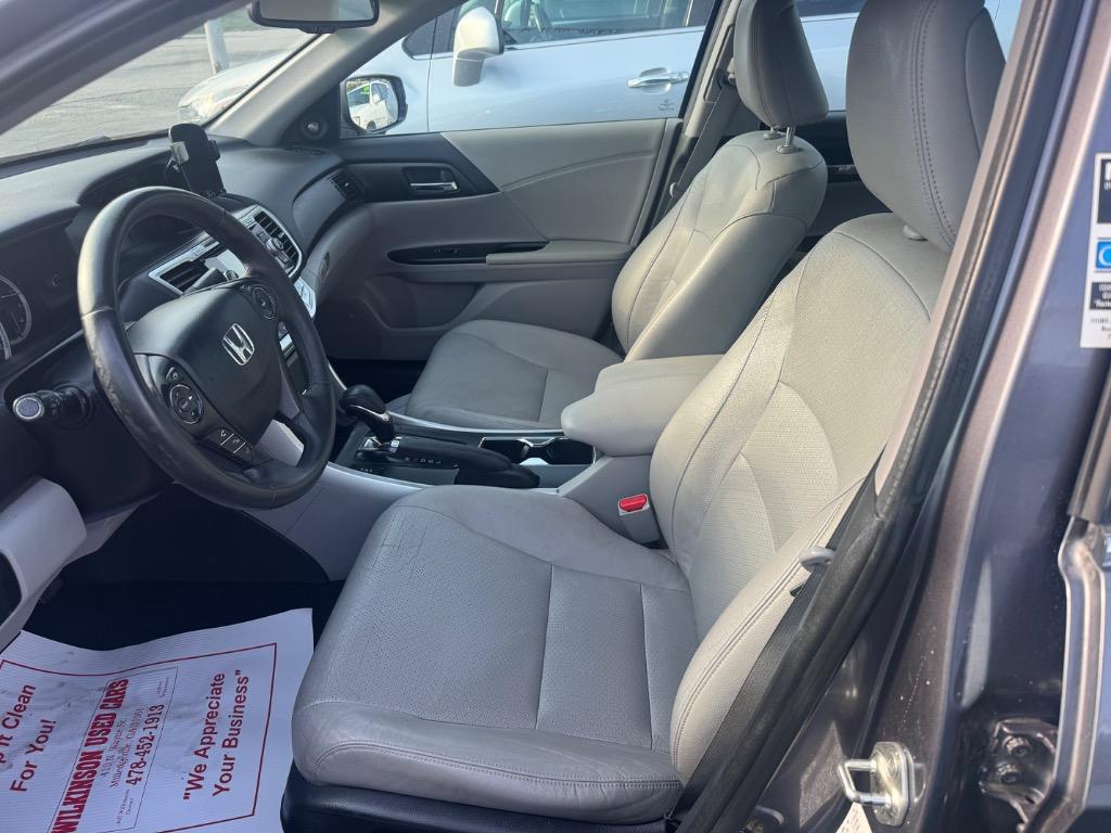 2013 Honda Accord - $12,995