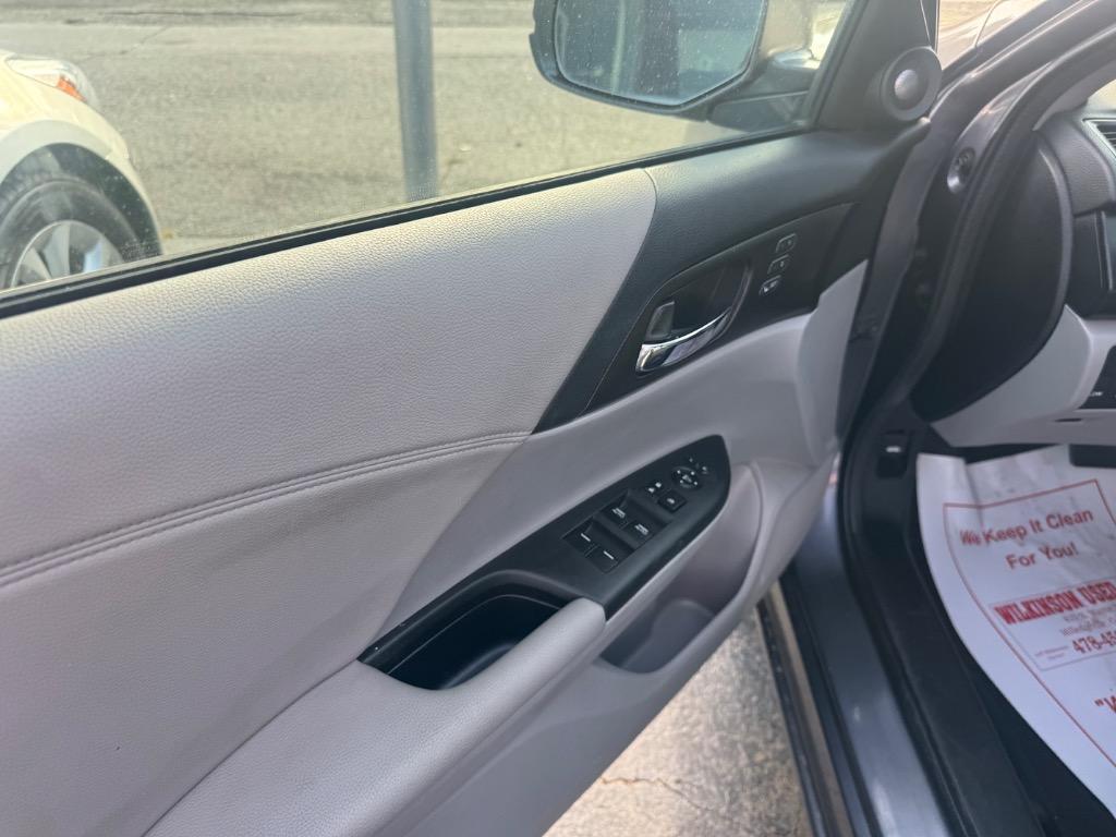 2013 Honda Accord - $12,995
