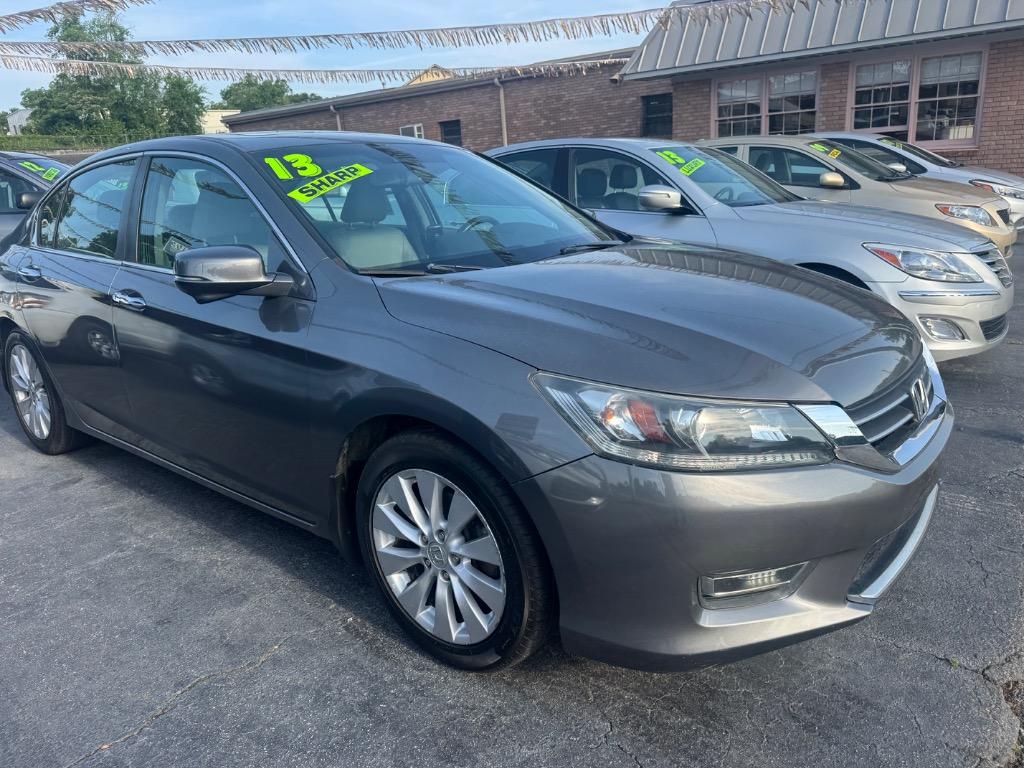 2013 Honda Accord - $12,995