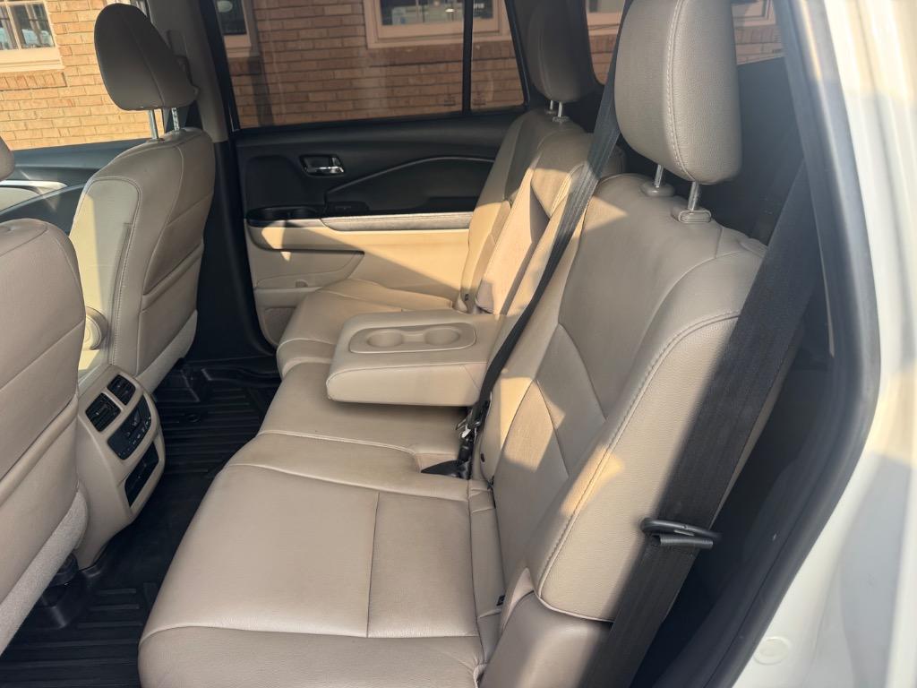 2017 Honda Pilot - $13,995