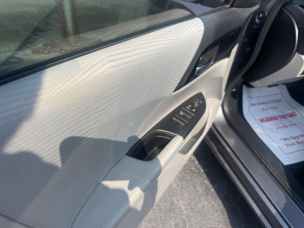 2017 Honda Accord - $13,995