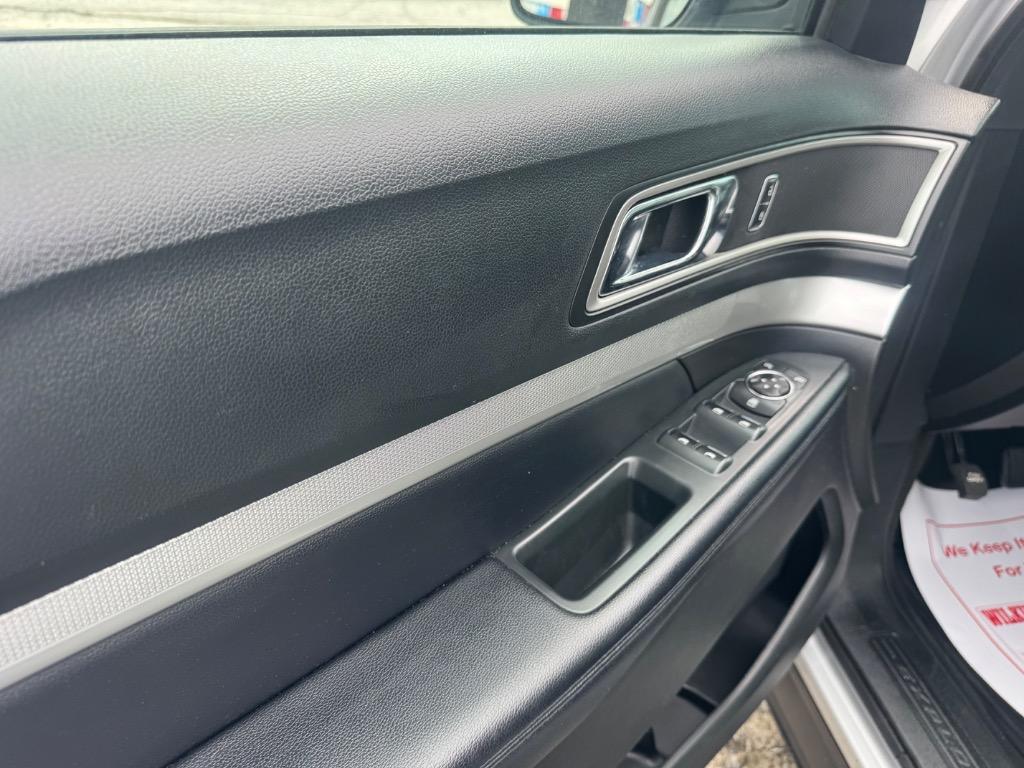 2017 Ford Explorer - $15,094