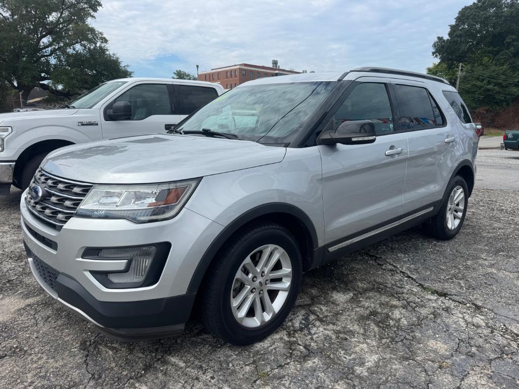 2017 Ford Explorer - $15,094