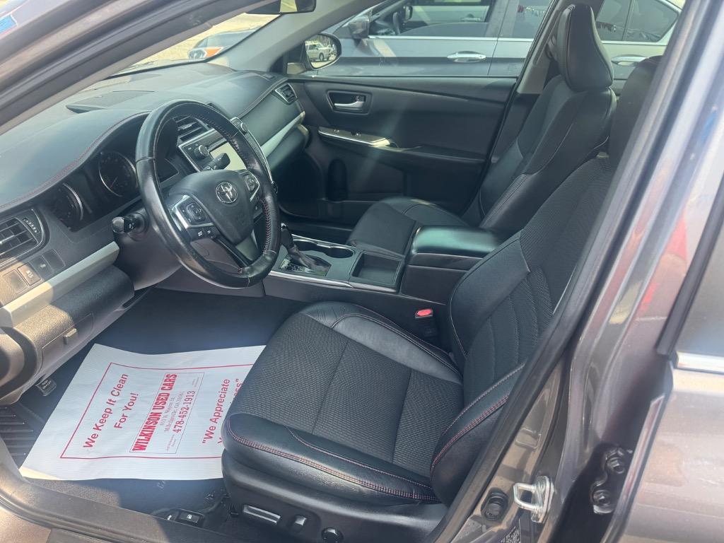 2016 Toyota Camry - $13,995