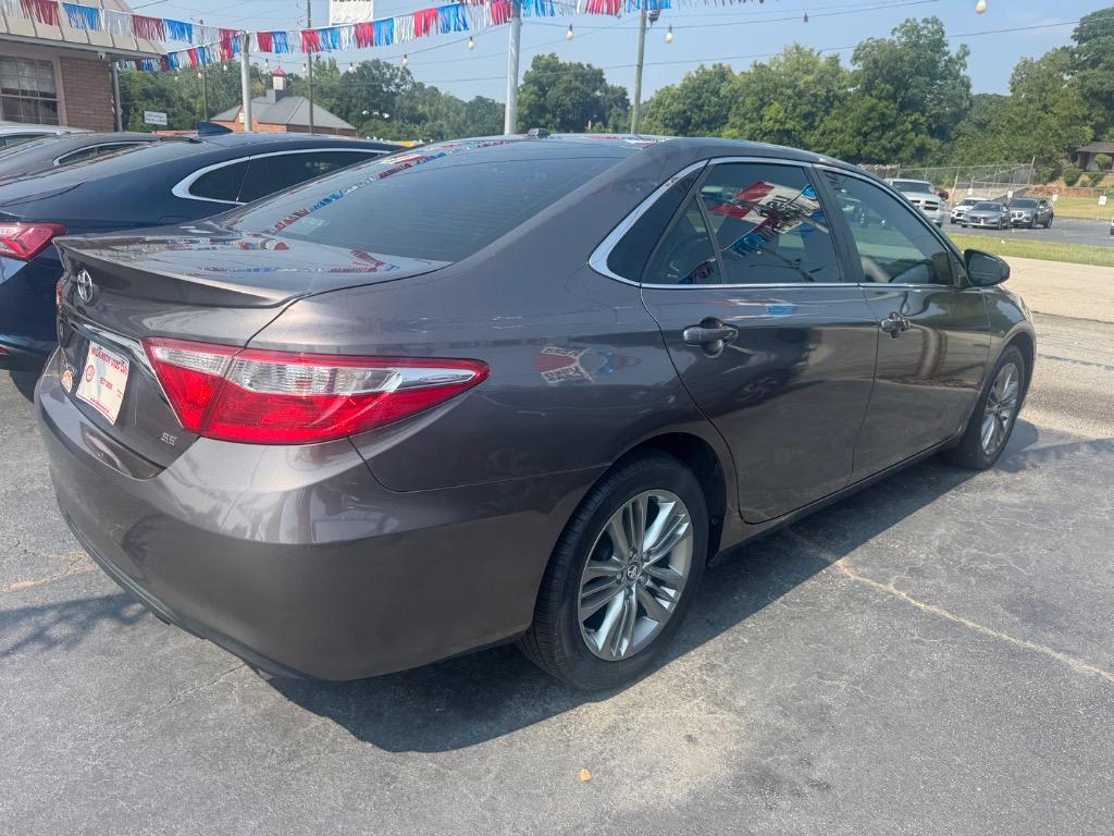 2016 Toyota Camry - $13,995