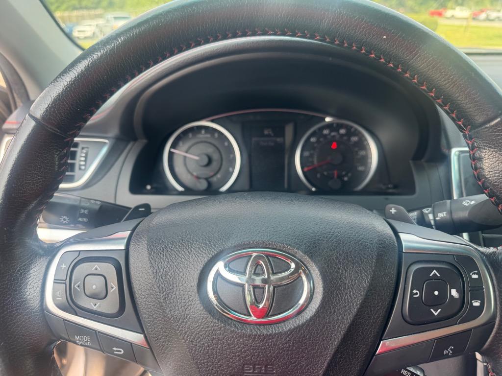 2016 Toyota Camry - $13,995
