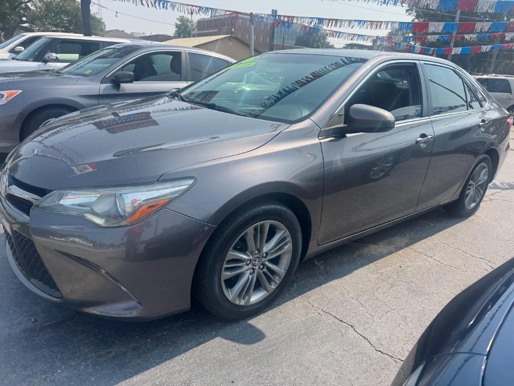 2016 Toyota Camry - $13,995