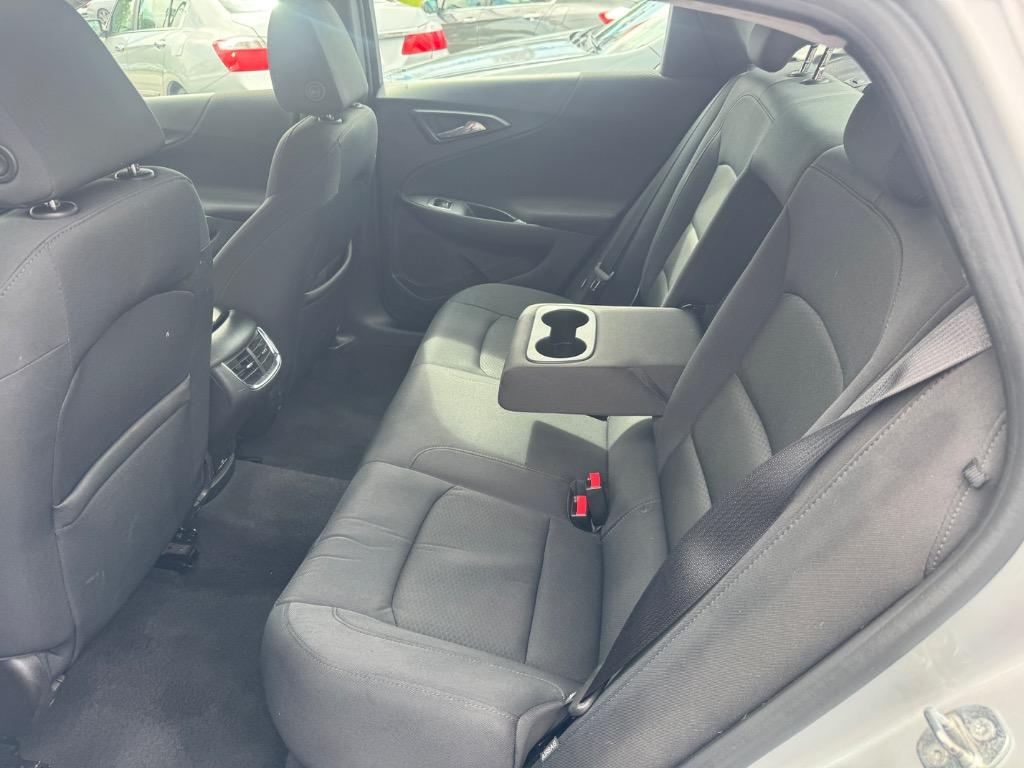 2016 Chevrolet Malibu - $9,094