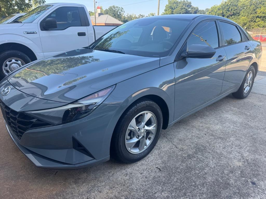 2021 Hyundai Elantra - $14,094