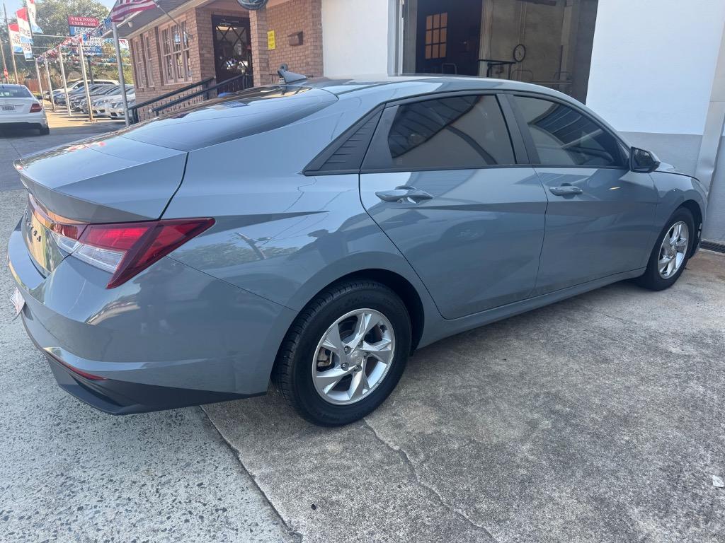 2021 Hyundai Elantra - $14,094