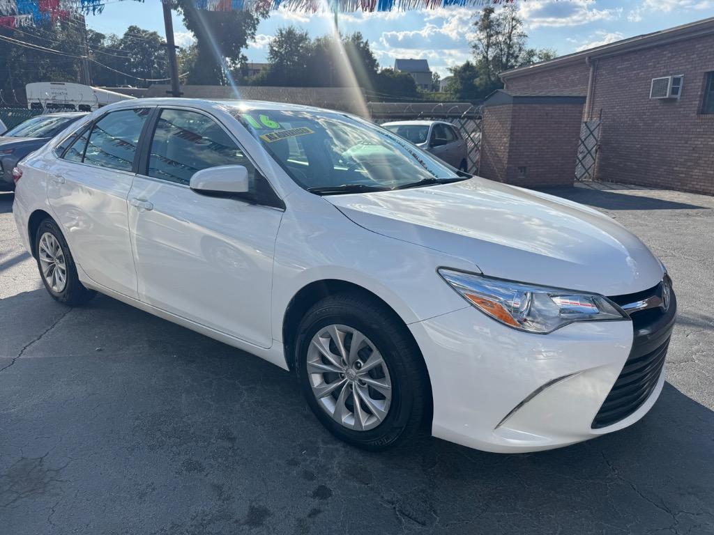 2016 Toyota Camry - $15,995