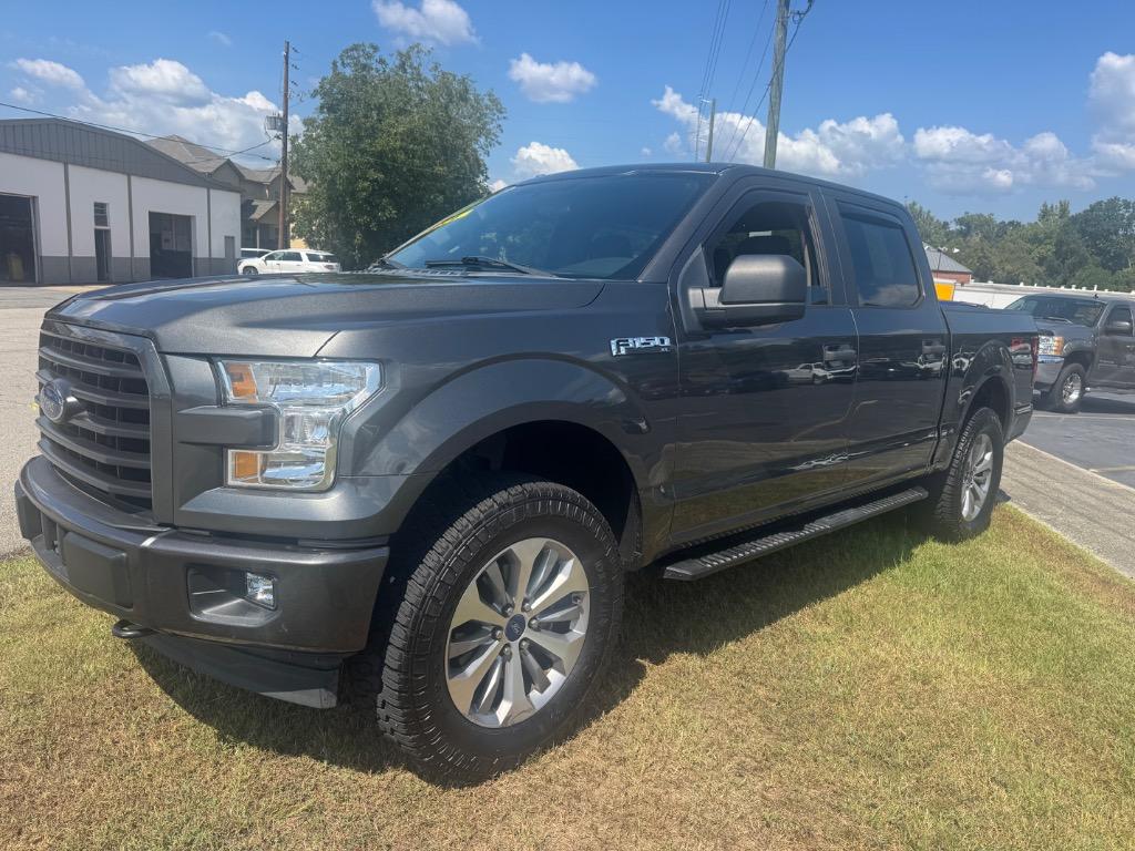2017 Ford F-150 - $18,995