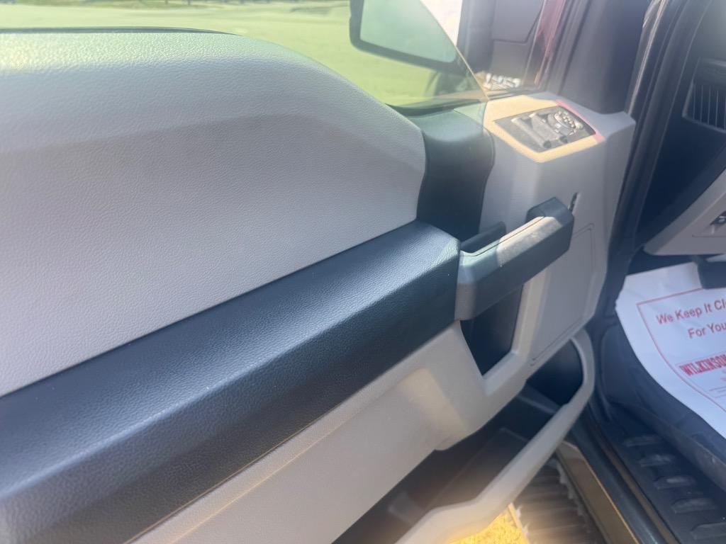 2017 Ford F-150 - $18,995