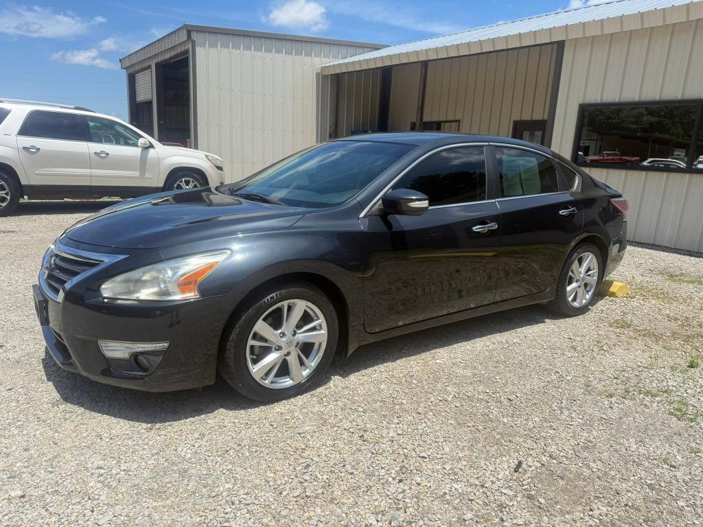 2015 Nissan Altima - $8,995
