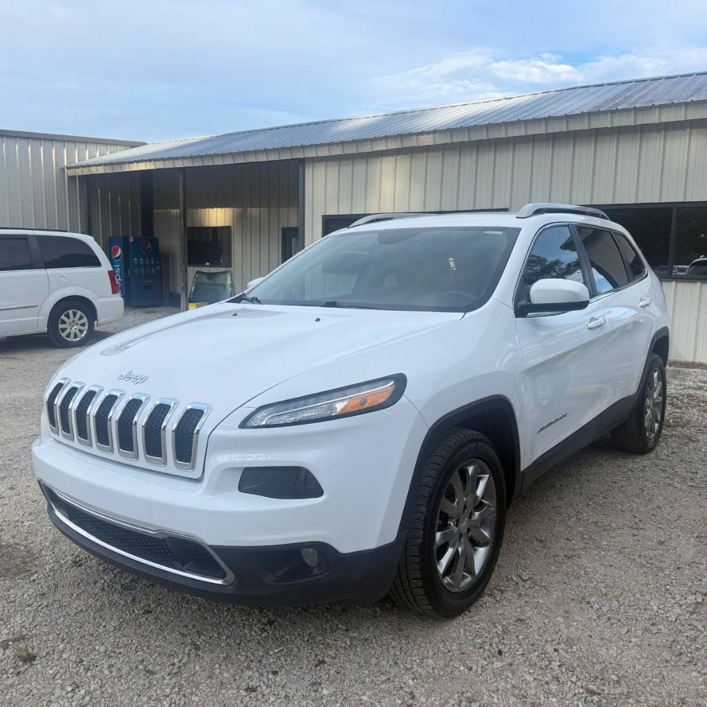 2018 Jeep Cherokee - $10,995