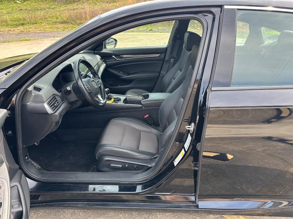 2019 Honda Accord Sport photo