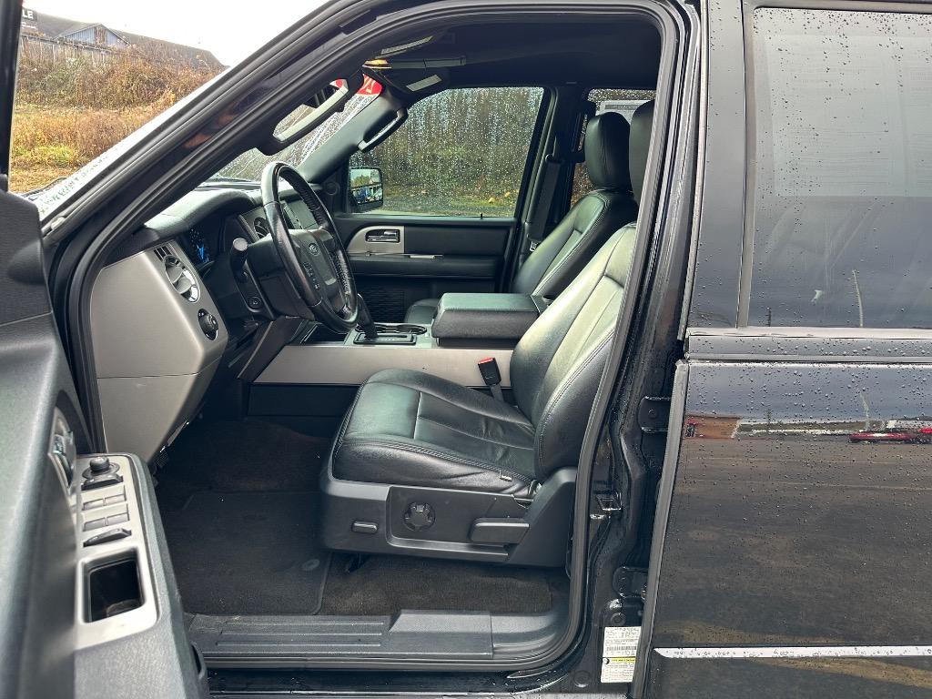 2016 Ford Expedition EL XLT photo