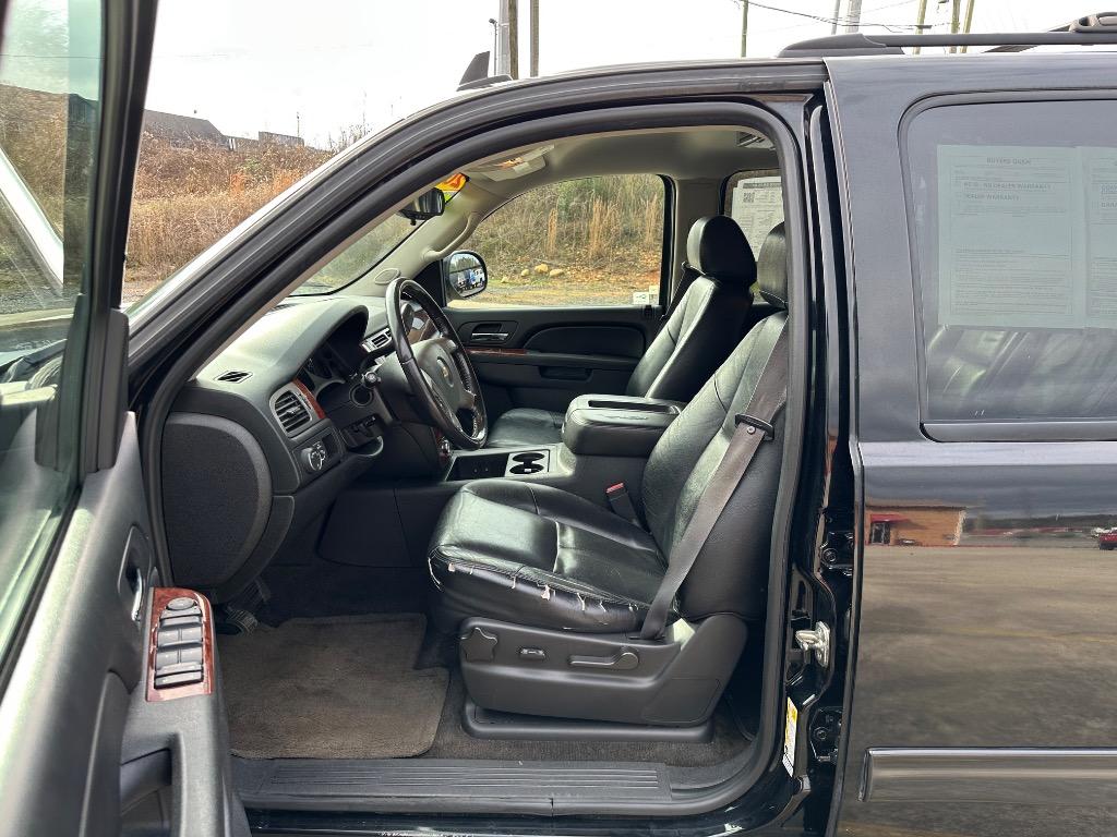 2011 Chevrolet Suburban LS 1500 photo