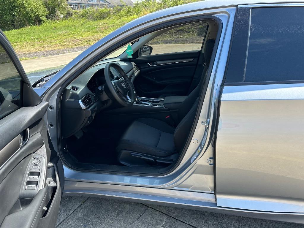 2020 Honda Accord LX photo