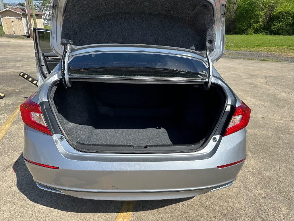 2020 Honda Accord LX photo