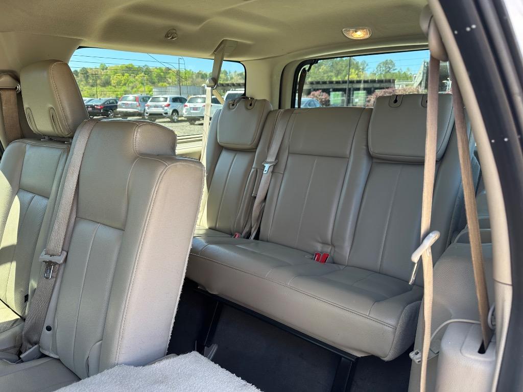 2010 Ford Expedition EL Limited photo