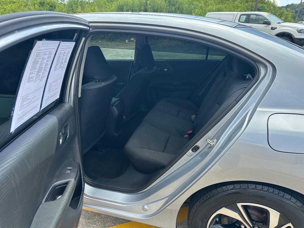 2017 Honda Accord - $13,995