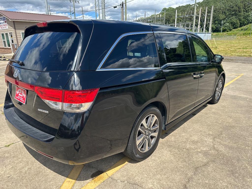 2015 Honda Odyssey - $13,995