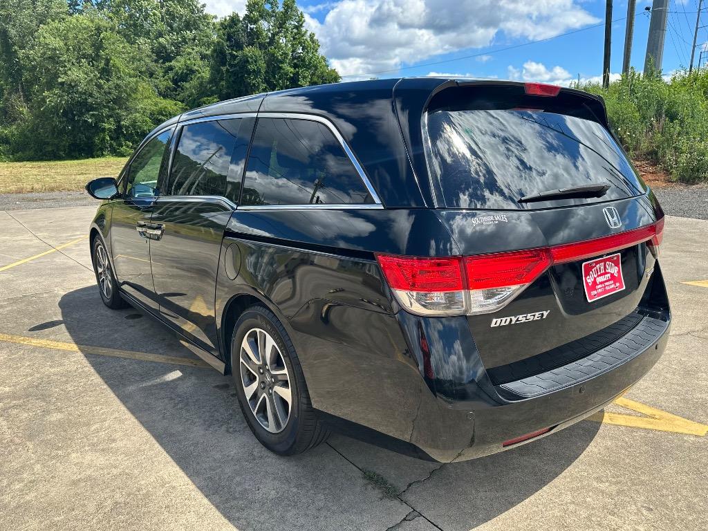 2015 Honda Odyssey - $13,995