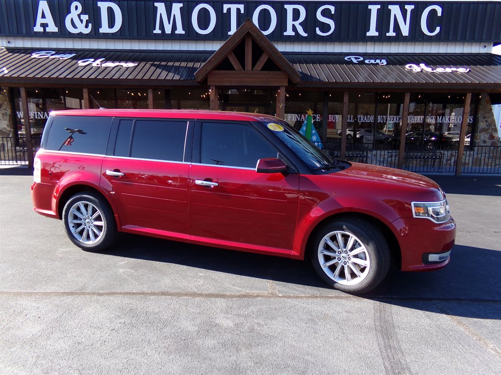 The 2018 Ford Flex Limited photos