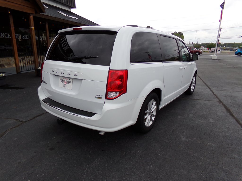 2019 Dodge Grand Caravan SXT photo