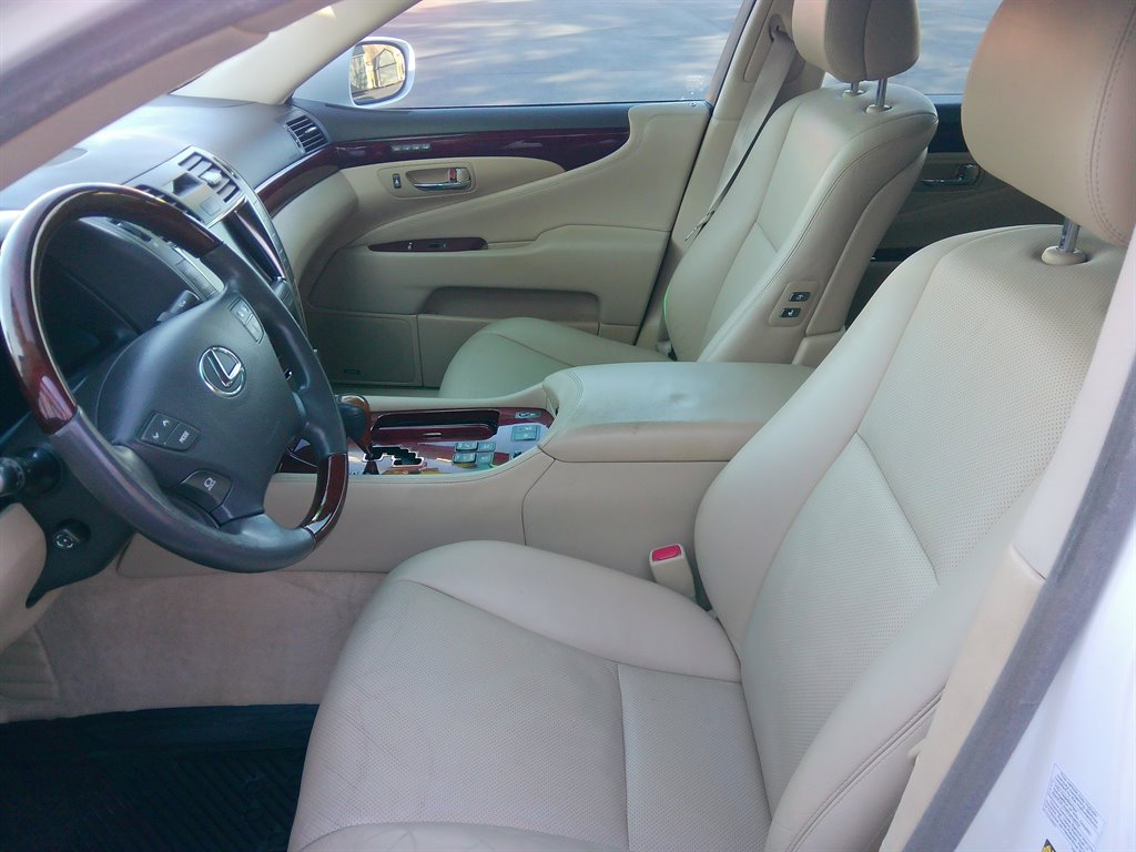 2009 Lexus LS 460 photo