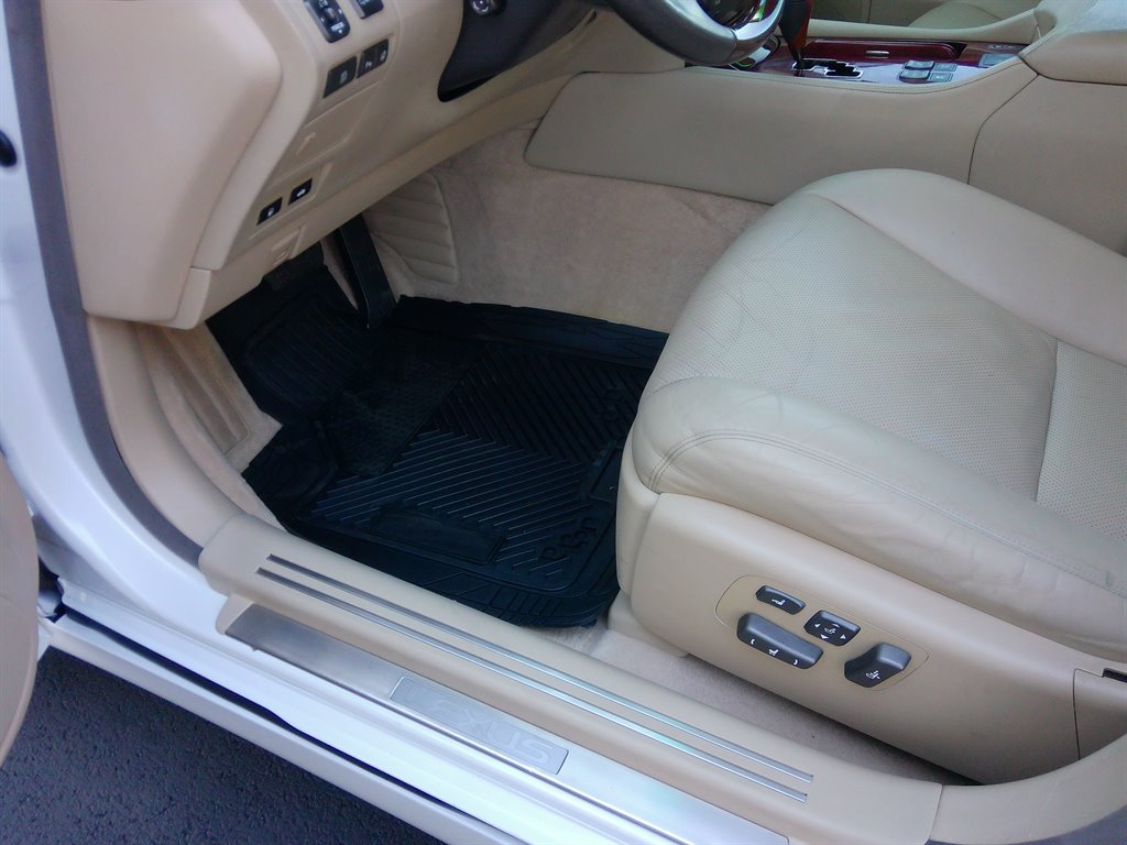 2009 Lexus LS 460 photo