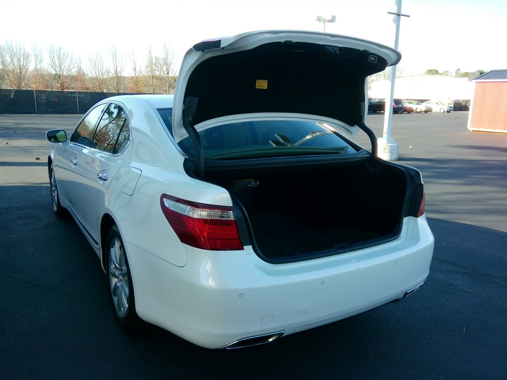 2009 Lexus LS 460 photo