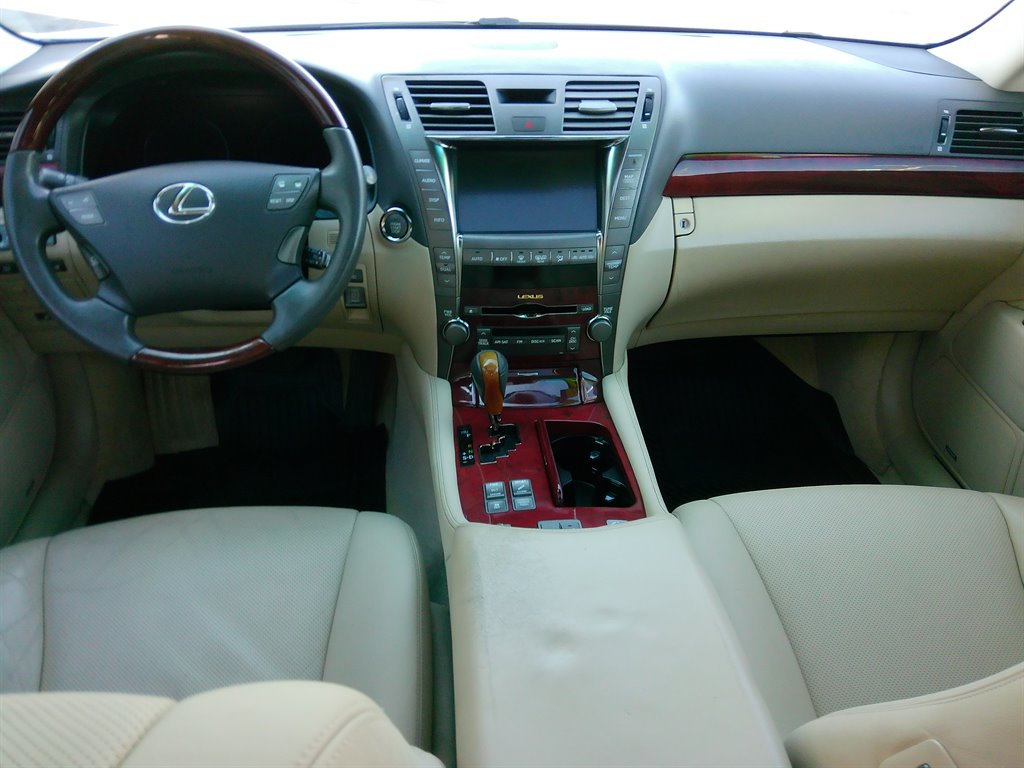 2009 Lexus LS 460 photo