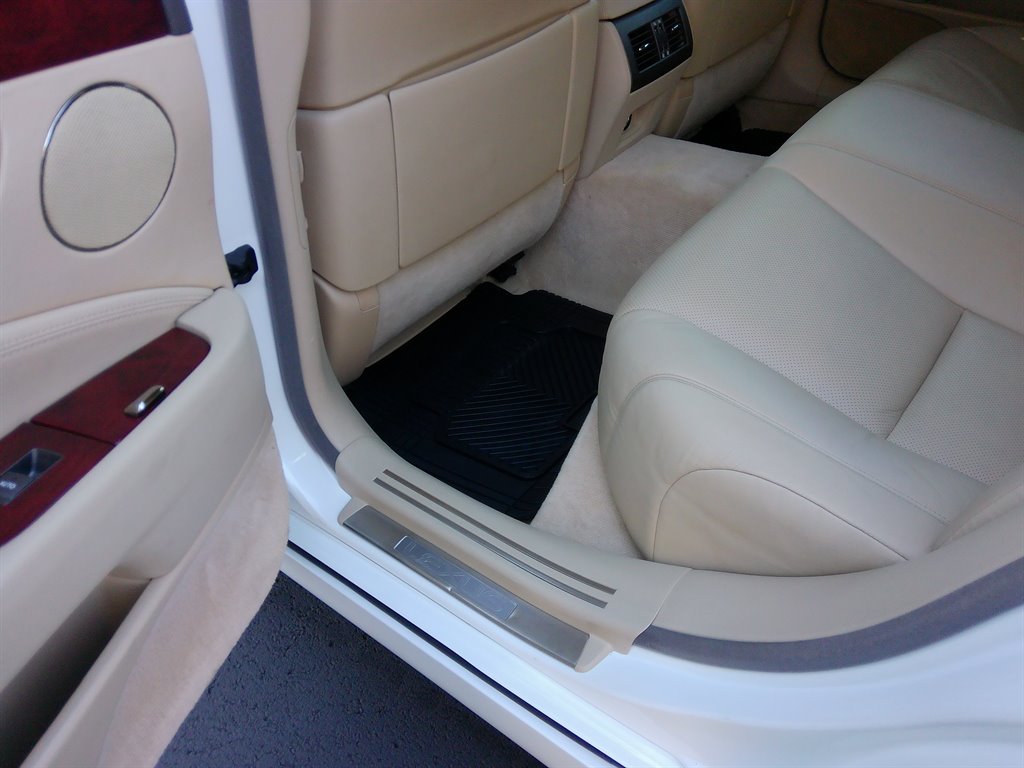 2009 Lexus LS 460 photo