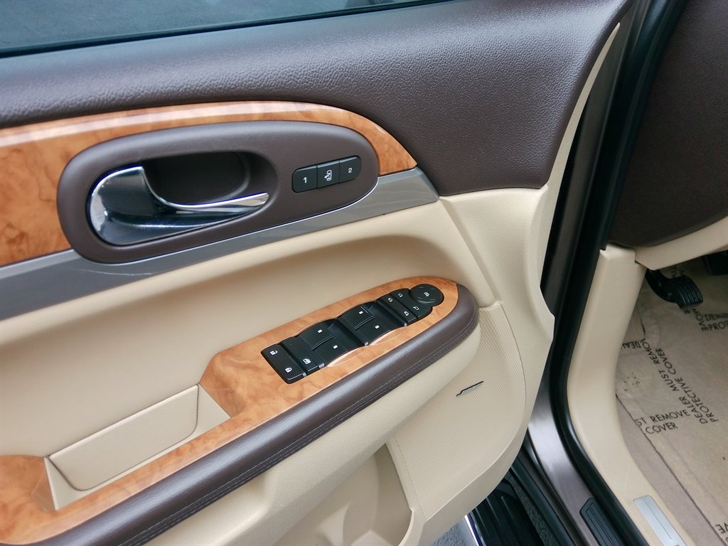 2011 Buick Enclave CXL-2 photo