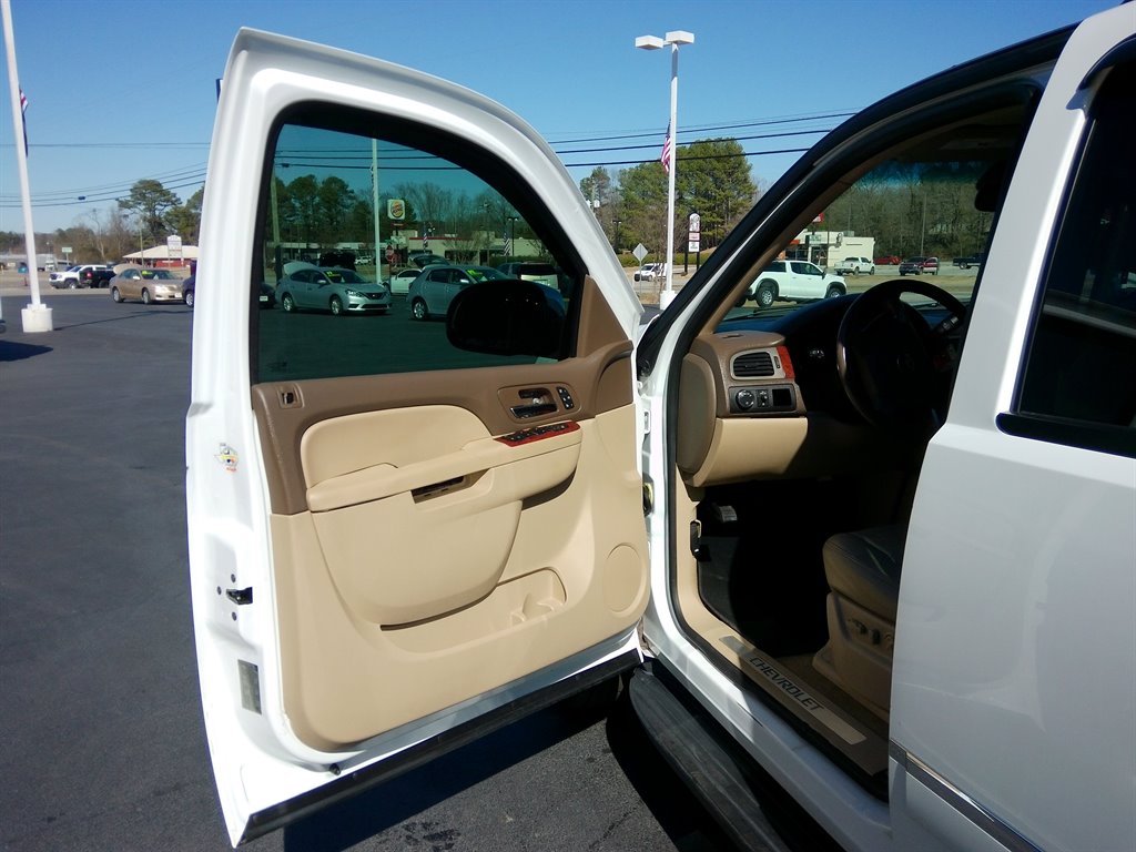 2012 Chevrolet Tahoe LTZ photo