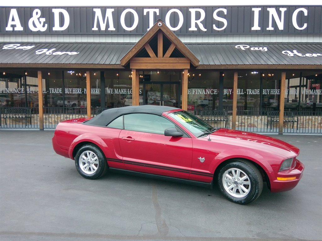 2009 Ford Mustang V6 Deluxe photo