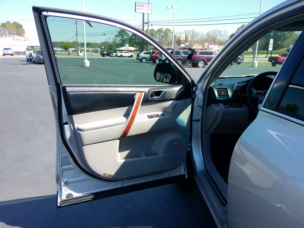 2013 Toyota Highlander Limited photo
