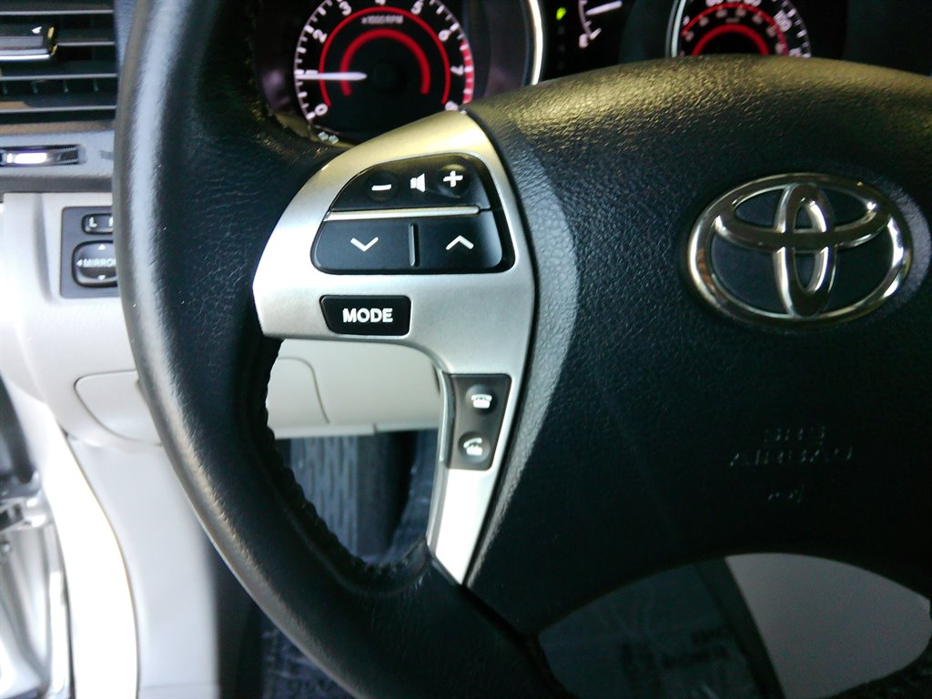 2013 Toyota Highlander Limited photo
