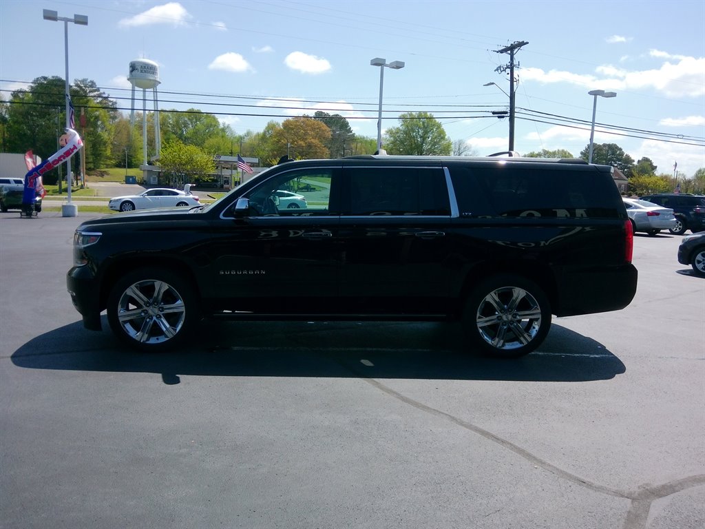 2016 Chevrolet Suburban 1500 LTZ photo