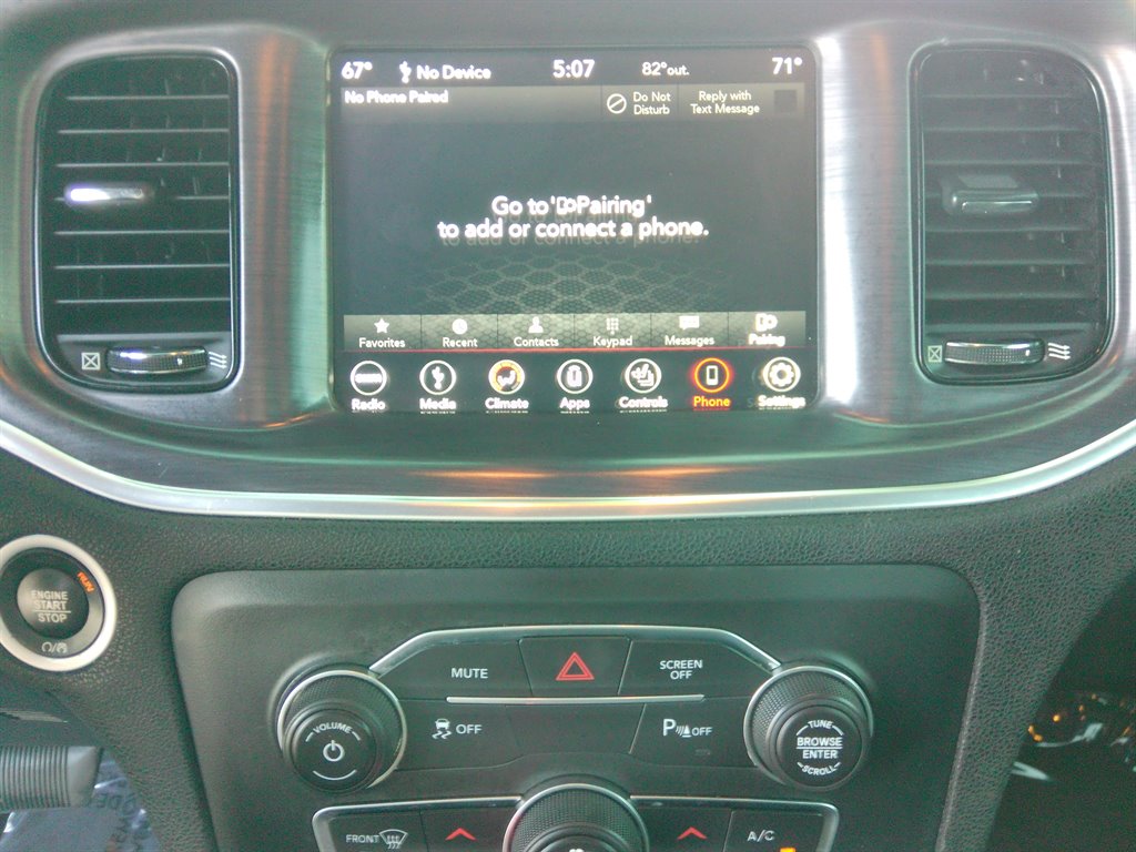 2018 Dodge Charger SXT Plus photo