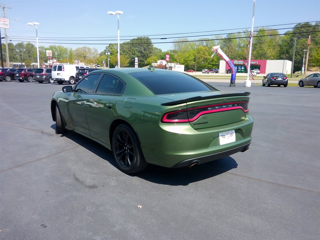 2018 Dodge Charger SXT Plus photo